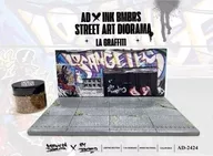 1/64 Diorama Street Art LA Graffiti * with Dead Leaf Chip [AD 2424]