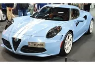 1/18 Alfa Romeo 4C Competizione Light blue附收纳盒[P18261BV]