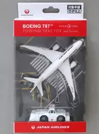 JAPAN AIRLINES BOEING 787 DREAM LINER #JA787J TOWING TRACTOR and Toe bar [MT521]