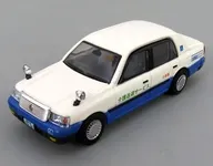 1/64 Career Taxi (azul x branco) "TACCAR Business Sedan"