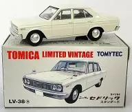 1/64 LV-38a Nissan Cedric Standard (White) "Tomica Limited Vintage" [212072]