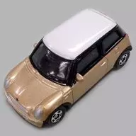 1/57 Mini Cooper (Solid Gold) "Tomica Demarquía X Mini Cooper Selection"