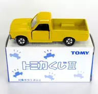 1/62 Datsun 1300 (amarelo) "Tomica Lot II"