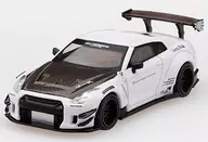 1/64 LB ★ WORKS Nissan GT-R R35 Type 2 Rear Wing Version 3 Left Hand Drive (White) 「 MINI GT Series 」 [MGT00068-L]