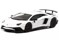 1/64 Lamborghini Aventador SV (White Pearl) [CN640023]