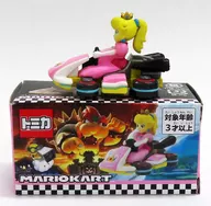 Princess Peach (pink x white x yellow) "Tomica Mario Kart" Universal Studios Japan limited to Super Nintendo World.