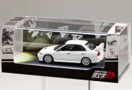 1/64 Mitsubishi Lancer RS Evolution IV VS Takumi Fujihara (con figura de conductor de Seiji Iwaki) "Initial D" [HJ642011D]