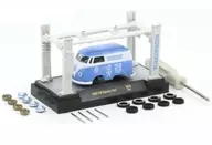 1/64 1960 VW Delivery Van(ベイブルー×ウィンブルドンホワイト) [37000-59]