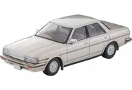 1/64 LV-N137c Toyota Cresta Super Lucent Twin Cam 24 86 Model (Beige) "Tomica Limited Vintage" [329688]