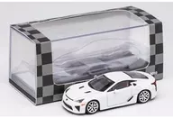 1/64 Lexus LFA LHD (branco) [LL- 020 75]