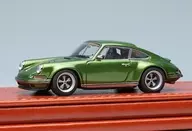 1/64 Singer 911 (964) Coupe (Sherlock Green Rush) [TM001Q]