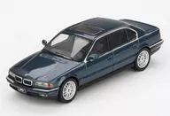 1/64 BMW 750 il Left Hand Drive (Sorrento Blue Metallic) "Mini GT Series" [MGT 00894 l]