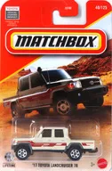 1/64 ’17 TOYOTA LANDCRUISER 78(ホワイト×レッド) 「MATCHBOX」 [JHM96]
