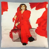 YOSHIKI クッション 「EVENING / BREAKFAST with YOSHIKI 2025 in TOKYO JAPAN KURENAI」 お土産品