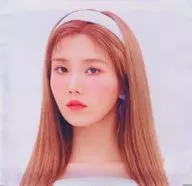 クォン・ウンビ クッションカバー 「IZ*ONE 『HEART*IZ』POP-UP STORE」