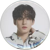 Kim Min-gyu metal badge (FACE) "SEVENTEEN CAFE 2022 ~ SUNSET RESORT ~"