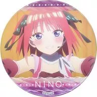 Nino Nakano / metal badge Spread Both Hands "Eiga The Quintessential Quintuplets Hittsuki Lucky metal badge BOX vol. 3"