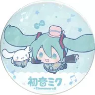 Miku Hatsune & Cinnamoroll (G/Fly) Holograma BIG metal badge "Rakuten Collection Miku Hatsune × Cinnamoroll Demarquía" D-7 Award