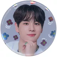 Kazunari 豆原 (vestido blanco) metal badge aleatorio "2023 JO1 2 nd Arena Live Tour" Beyond the DARK "