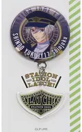 "STATION IDOL LATCH! POP-UP SHOP エキメン General Election Business Trip Shopping Center" Yurayura metal badge with 神堂 Yuhime Enbu Rem charm.