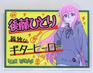 Hitori Gotō (vestido de civil) "Bocchi za rokku! x VILLAGE VANGUARD acrílico insignia"