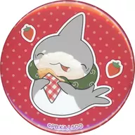 子ザメちゃん(クレープもぐもぐ/全体) 「おでかけ子ザメ×マリオンクレープ 描き下ろしトレーディング缶バッジ(クレープ)」