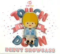 Yoo Jeong-yeon (Touchdown in Japan costume) Pin Badge B "TWICE DEBUT SHOWCASE" Touchdown in Japan "