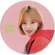 Yoo Jeong-yeon metal badge "TWICE JAPAN 2nd SINGLE 『 Candy Pop 』 Release Event"