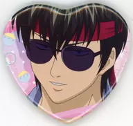 Hijikata Toushirou (Tosse/Up) : La primera entrega para los visitantes de "Gintama on Shea Ter 2D Shinsekusen Doki Hen", un metal badge de apoyo de Tossey, "Tosei no Oshikatsu" (tosei no Oshikatsu : Tosei no