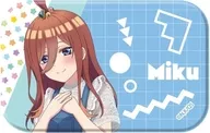 E. Sankyu Nakano "Go-Tōbun no Hanayome White Square metal badge 04. Nakano Sankyu ver. (ilustração oficial)"