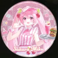 初音ミク/桜ミク(名前あり) 「VOCALOID 初音ミク 桜ミク×ROUND1 描き下ろし アメリカンダイナーver. Art by ふーみ トレーディンググリッター缶バッジ」