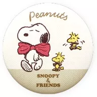 スヌーピー＆ウッドストック(蝶ネクタイ) 「PEANUTS(SNOOPY) シークレットキャンバス風缶バッジ」