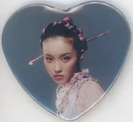 CHISA (XG) Heart metal badge "IS THIS LOVE"
