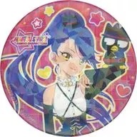 如月ツバサ×バッドばつ丸 「アイカツスターズ!×サンリオキャラクターズ トレーディングホログラム缶バッジ(57mm) 01.コラボイラスト(等身)」