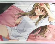 [A la carte] Kuzuyu Komori Ilustração A3 Tapeçaria "Uma garota da classe Light Novel, por alguma razão, tornou-se amiga da minha cunhada. 2 Bem-vindo de volta, estávamos esperando por você. Bônus especial incluído na edição limitada da Mellon Books