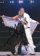 ジュリア(Donna del Mondo)/全身 直筆サイン入りポートレート