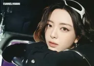 ユナ(横/アップ/ハンドルにもたれる) ランダムトレーディングカード 「ITZY 3RD WORLD TOUR ＜TUNNEL VISION＞ in JAPAN」
