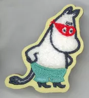 ムーミン(赤いマスク) 「ムーミン ヒュバ・マトカテーマ サガラ刺繍ピンバッジ ムーミン」