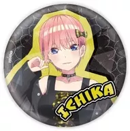 B.中野一花 「五等分の花嫁* ホログラム缶バッジ(65mm) 01.甘辛ロックver.(描き下ろしイラスト)」