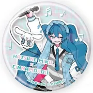 初音ミク×シナモロール 「ホログラム缶バッジ(57mm) ピアプロキャラクターズ×サンリオキャラクターズ 01.コラボイラスト」