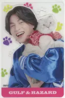 [A la Carte] Kanau トライピパタナポン (Gulf) / (Blue Costume / Cat / Background : Cat's Hand) Trading Card "Gulf FANMEETING in FANMEETING ~ Happy 26th Bithday to Gulf ~ / Gulf Fanclub Japan in Japan ~ Mery Kurismasu from Garfu ~"