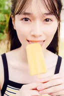 Reina Moriya / ice pop postcard "櫻坂 46 Reina Moriya 1st Photo Collection 『 Smiling Goo, Choki, Par 』" is a special bonus.