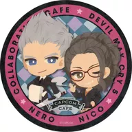 "CAPCOM CAFE× Devil May Cry 5" original posavasos de Nero & Nico "CAPCOM" original posavasos "CAPCOM" original posavasos