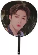 イド うちわ 「ONEUS POPUP STORE：BLACK MIRROR」
