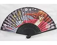 A. Kenshin (preto) sensu "Rurouni Kenshin - Meiji Kensha Romantan"