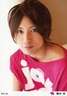 D2 / Sho Jinnai / Bust Up / Costume Pink White / Body Left / 「 2012.05 」 Official Official photo