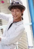 D2 / Sho Jinnai / Upper body, Costume : Black and white, Dot pattern, Body facing left, Hat, Sunglasses / Official Official photo