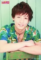 D2 / Sho Jinnai / Bust Up / Sitting / Costume Green / Armband / Background Green / This Spring (Seniors Too) The Wind That Blows Everywhere / We Will Make a New Sensation 2011!