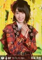 Sakura Miyawaki / Upper body / Body Facing Right / Both Hands Together / CD "Be My Baby on Lips" Handshake Meeting Venue Limited Sale Official photo