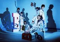 ☆ ZEN THE HOLLYWOOD / Group (6 people) / Kairi Miura with handwritten signature, Horizontal, Whole body, 3 people sitting, 2L size / CD "Be-Vibration" multi-store bonus random Official photo